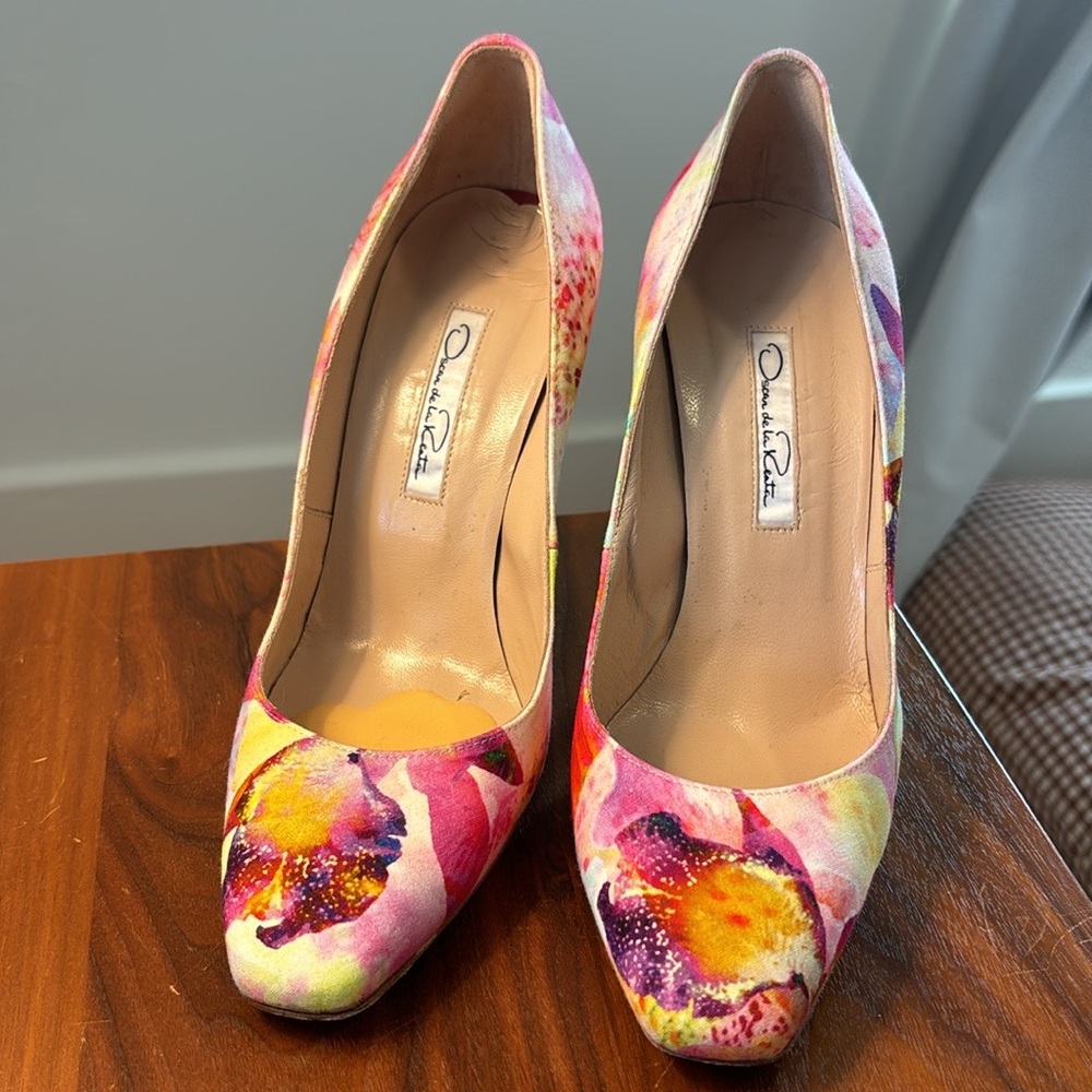 Oscar de la Renta Floral Women's Heels - Multicolor